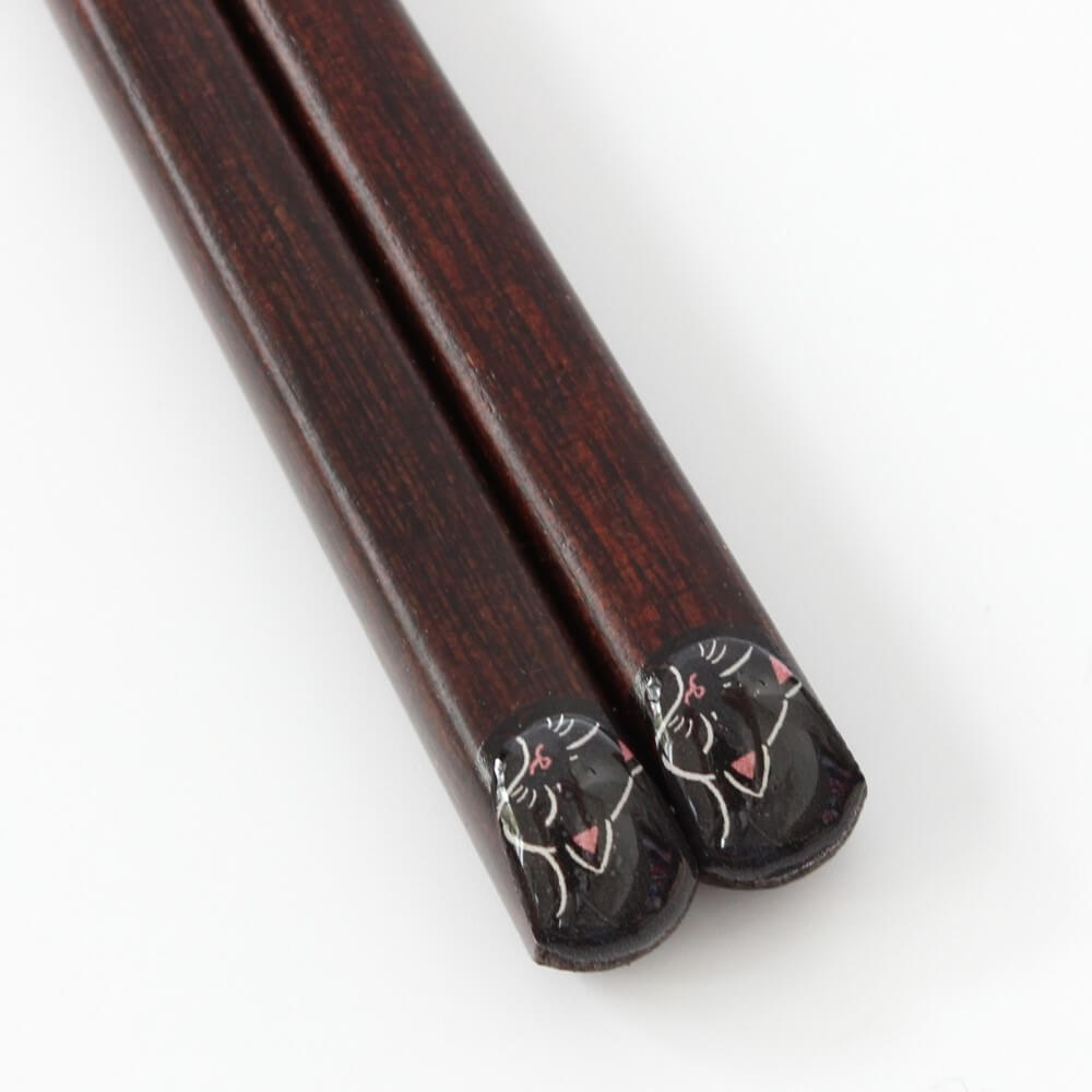 close up chopsticks handle tips hidamari black cat