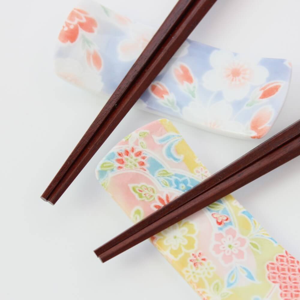 close up chopsticks tips on rests ousai gift set