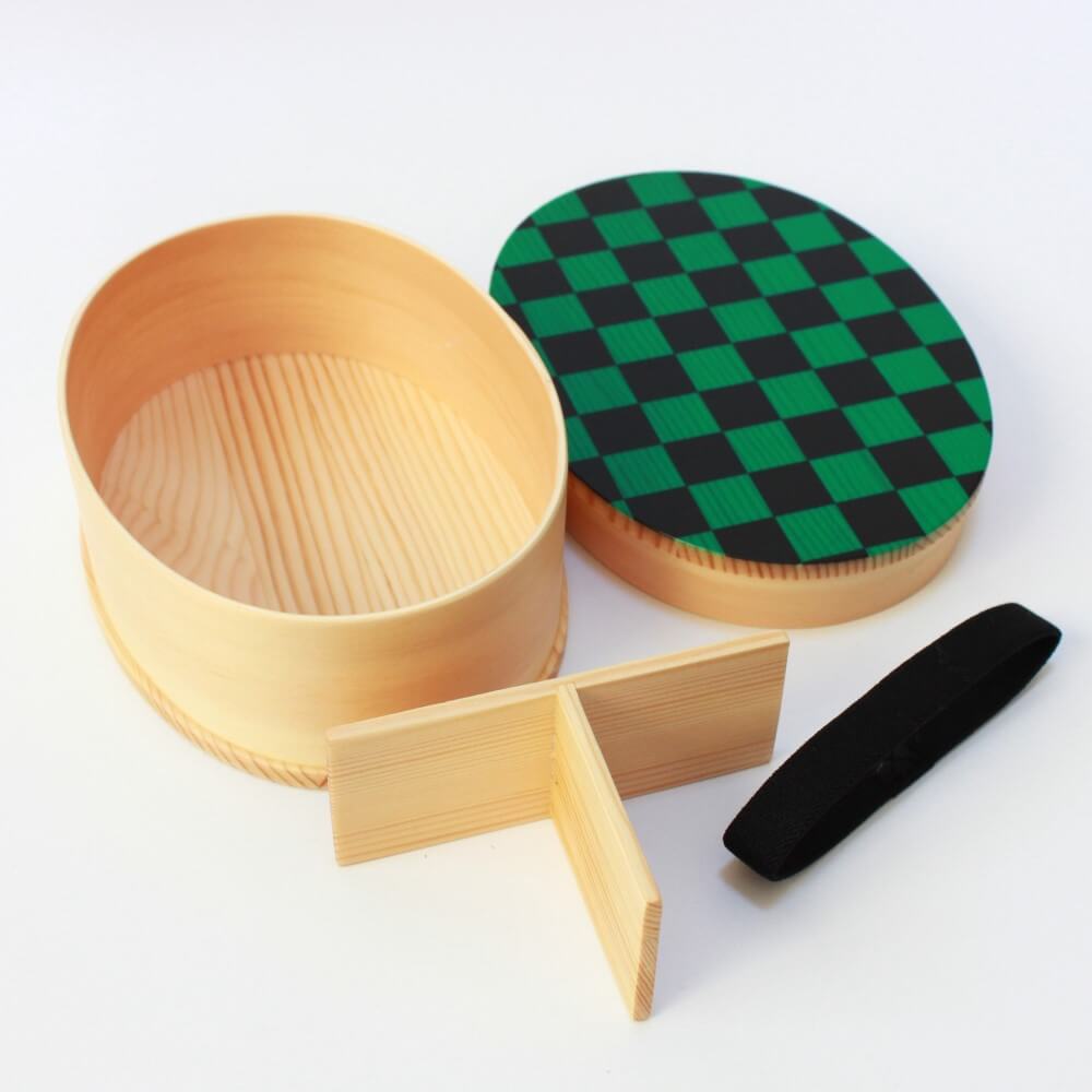 contents of  ichimatsu green wooden bento box