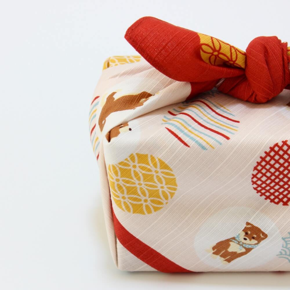 hama monyo mame shiba komon red furoshiki close up