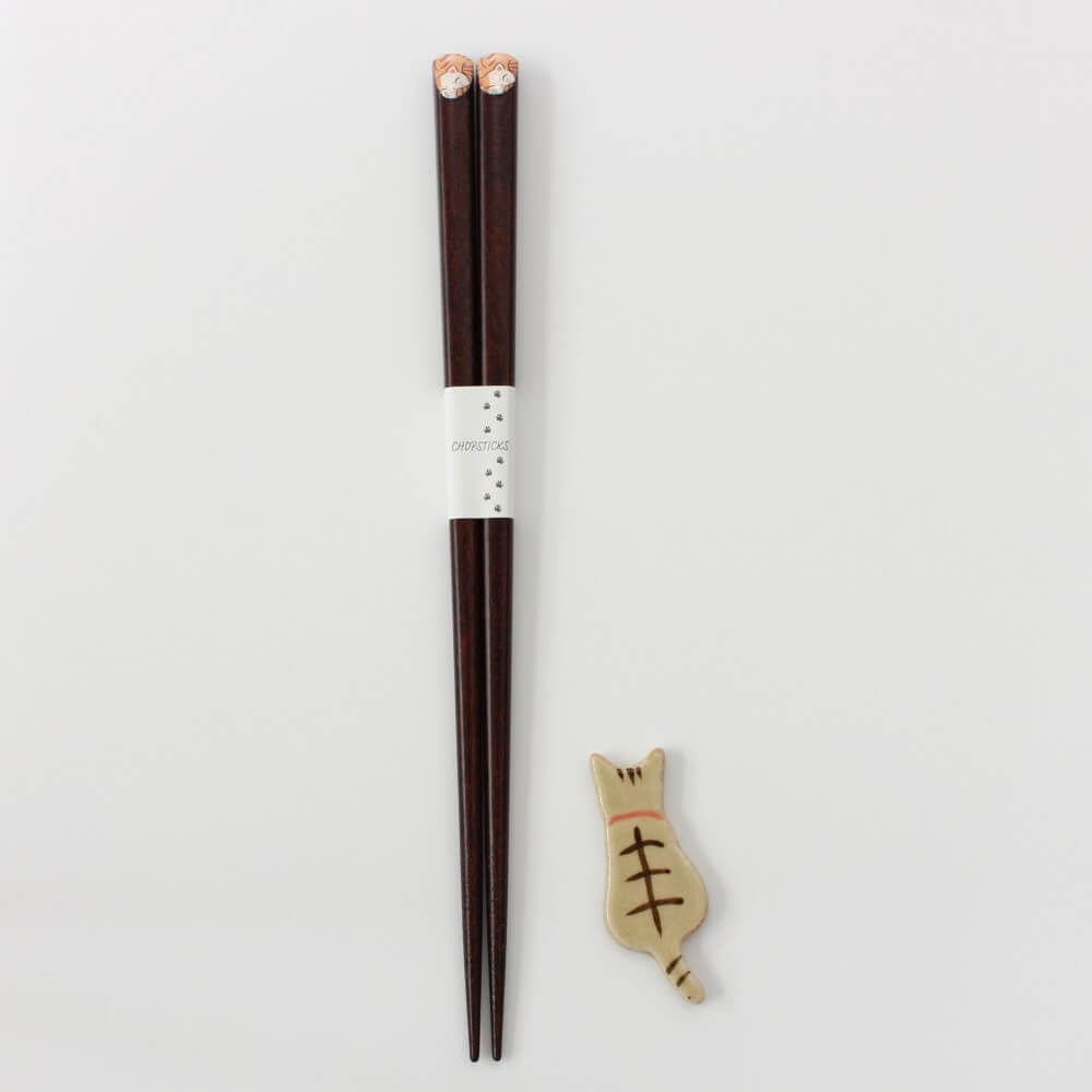 hidamari tabby cat chopsticks and rest 