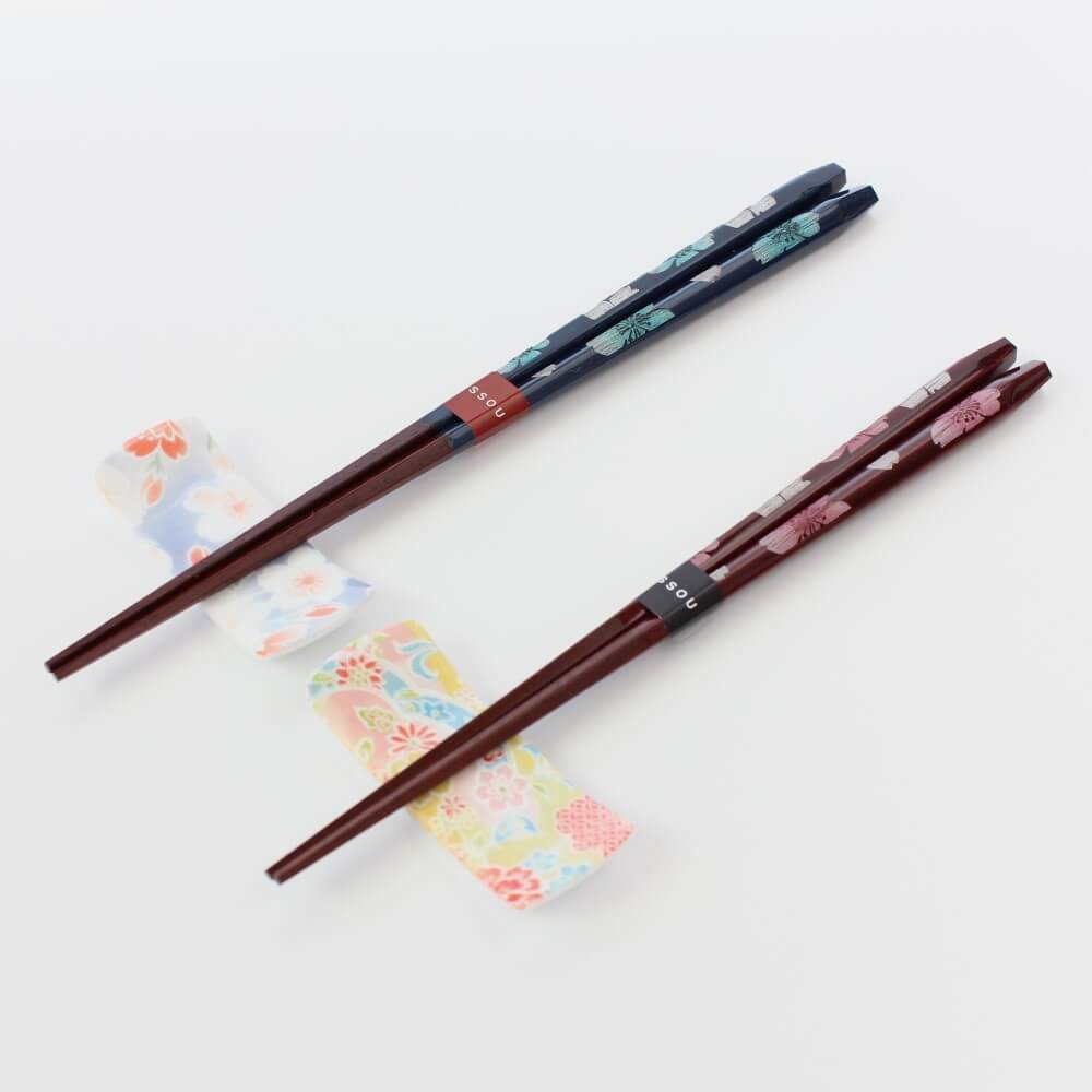 ousai chopsticks on rests